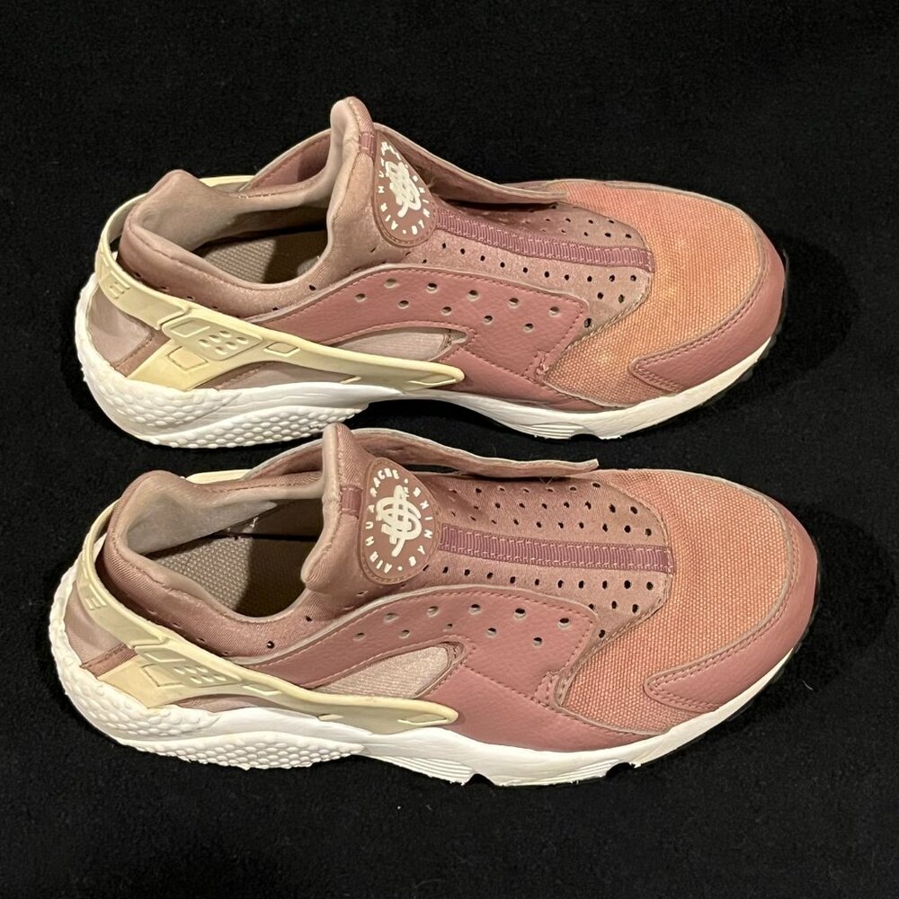 Girls Nike Huarache Run Pink Shoes, Size 7.5